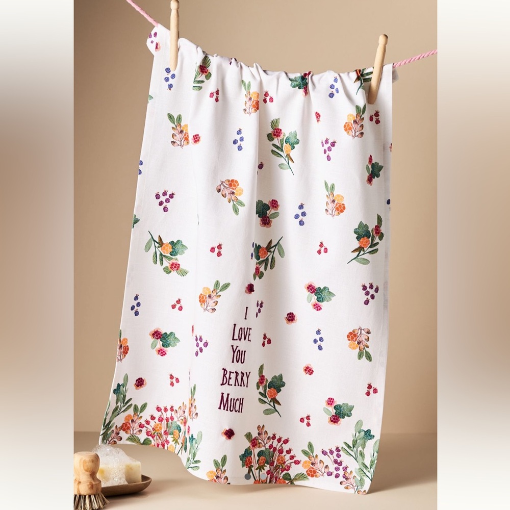 NWT Anthropologie I Love You Berry Much Hand Towel